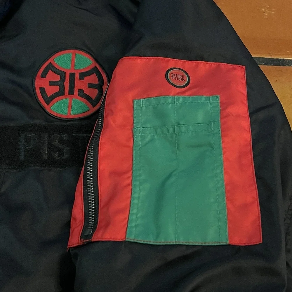 Detroit Pistons Starter x Ty Mopkins Mr. Alan's Exclusive Size 3XL Jacket FLAW